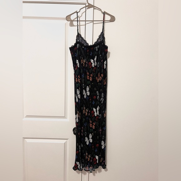 NWT Dressed in LALA Money Honey Plisse Slip Dress in Folklore Florals - Picture 6 of 10